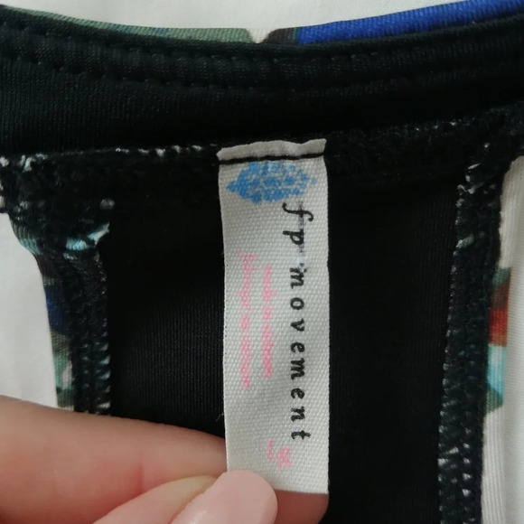 FP Free People Movement Daybreak Camo Graphic Sports Bra Medium Support Large - Picture 12 of 16